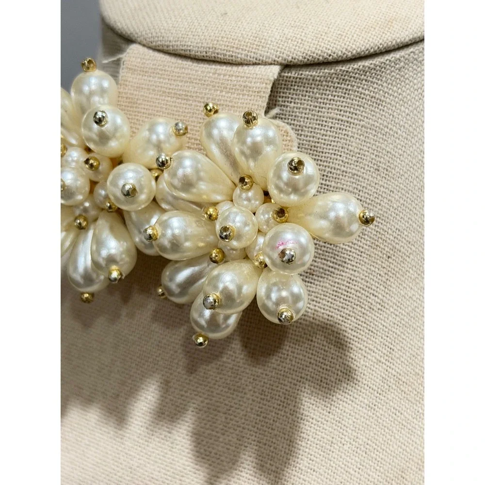 Vontage Large Imitation Pearl Cluster Earrings Cream Gold Tone Clip On Floral 2